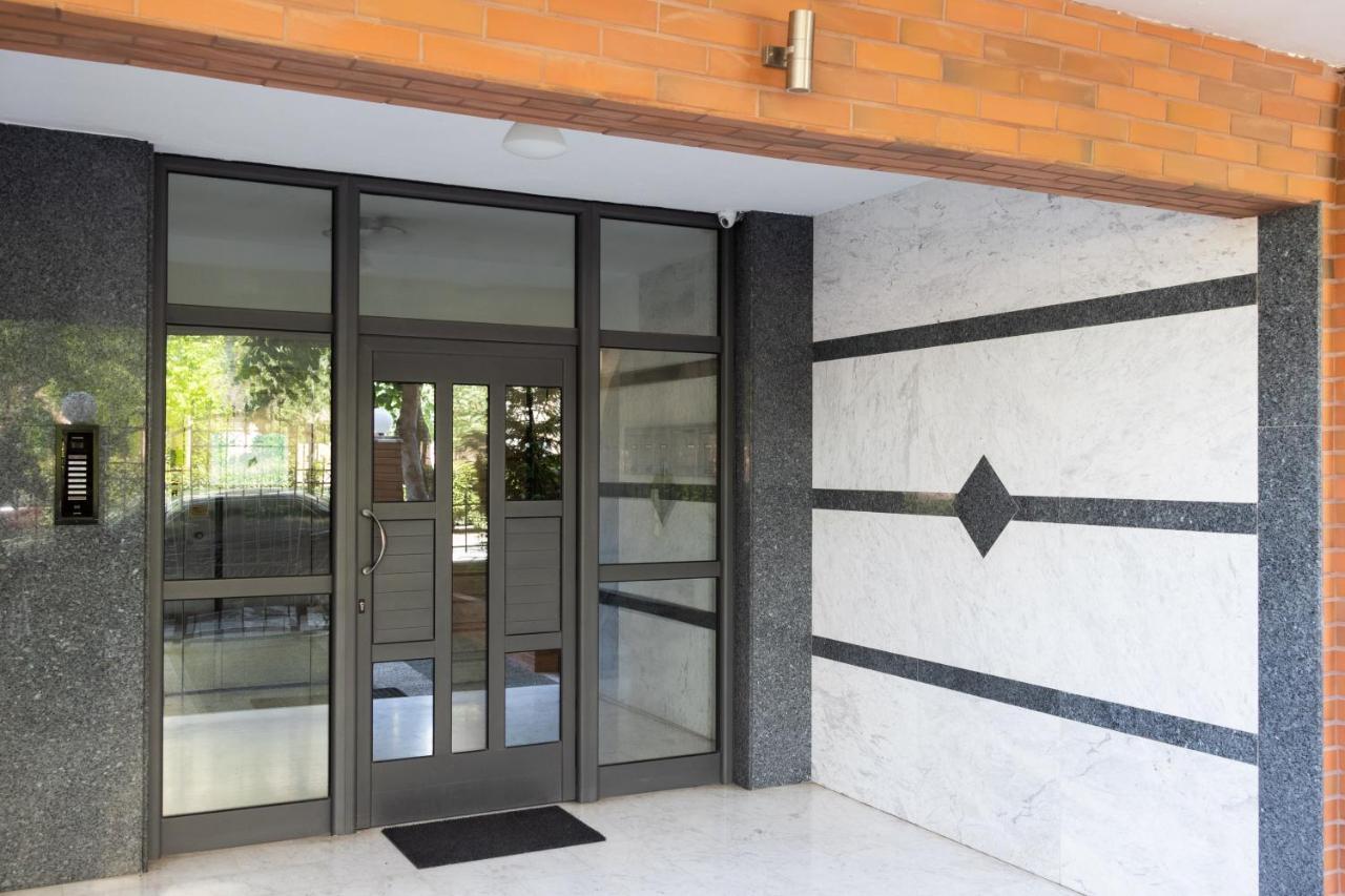 East City Living Apt - Netflix, Vesta Philoxenia Tesalonika Bagian luar foto